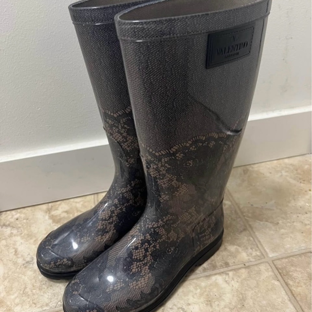 Valentino Black Winter Rain Boots with Glossy Finish